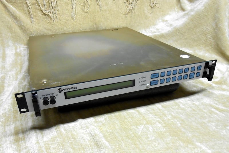 MITEQ U9796-6 KU UP CONVERTER